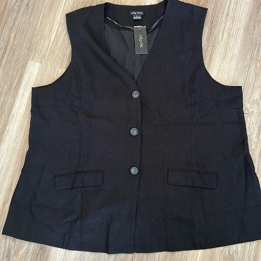Sleeveless Jacket / Vest. - Picture 2 of 9